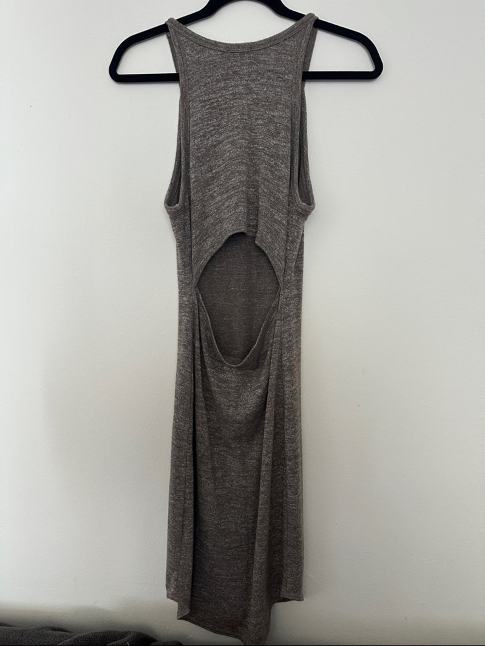 [Aritzia] Wilfred Free Open Back Midi Bodycon Dress - Picture 6 of 7